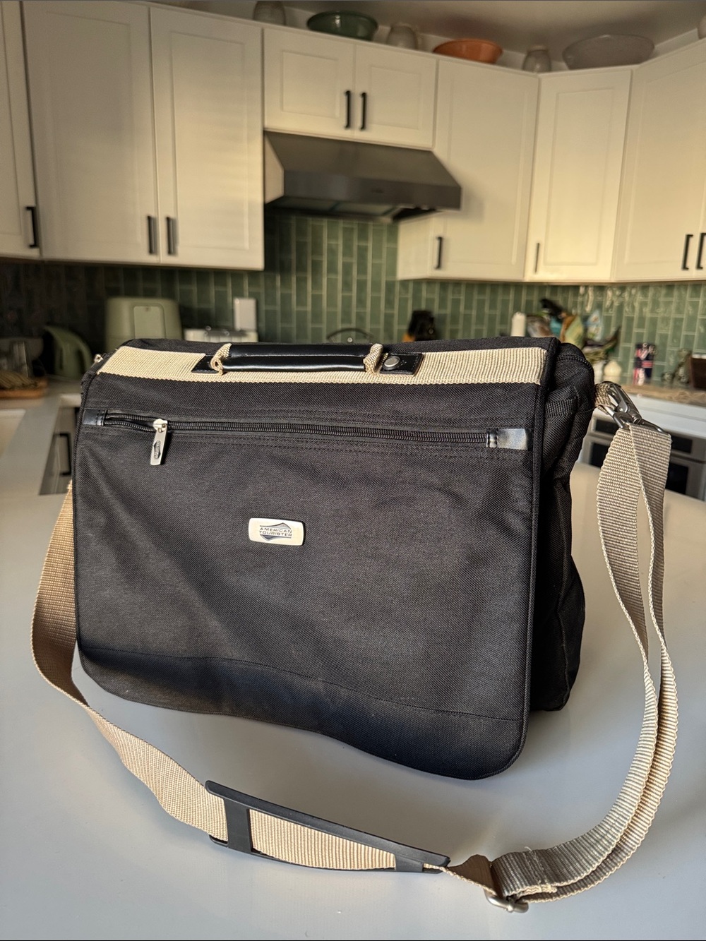 American Tourister Black and Tan Messenger Bag
